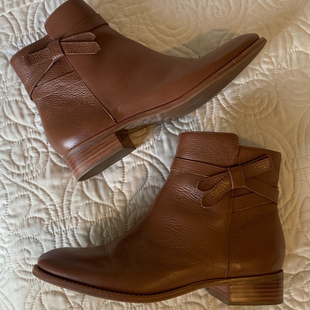 Talbots pebbled leather ankle booties size 8.5 - Picture 2 of 15